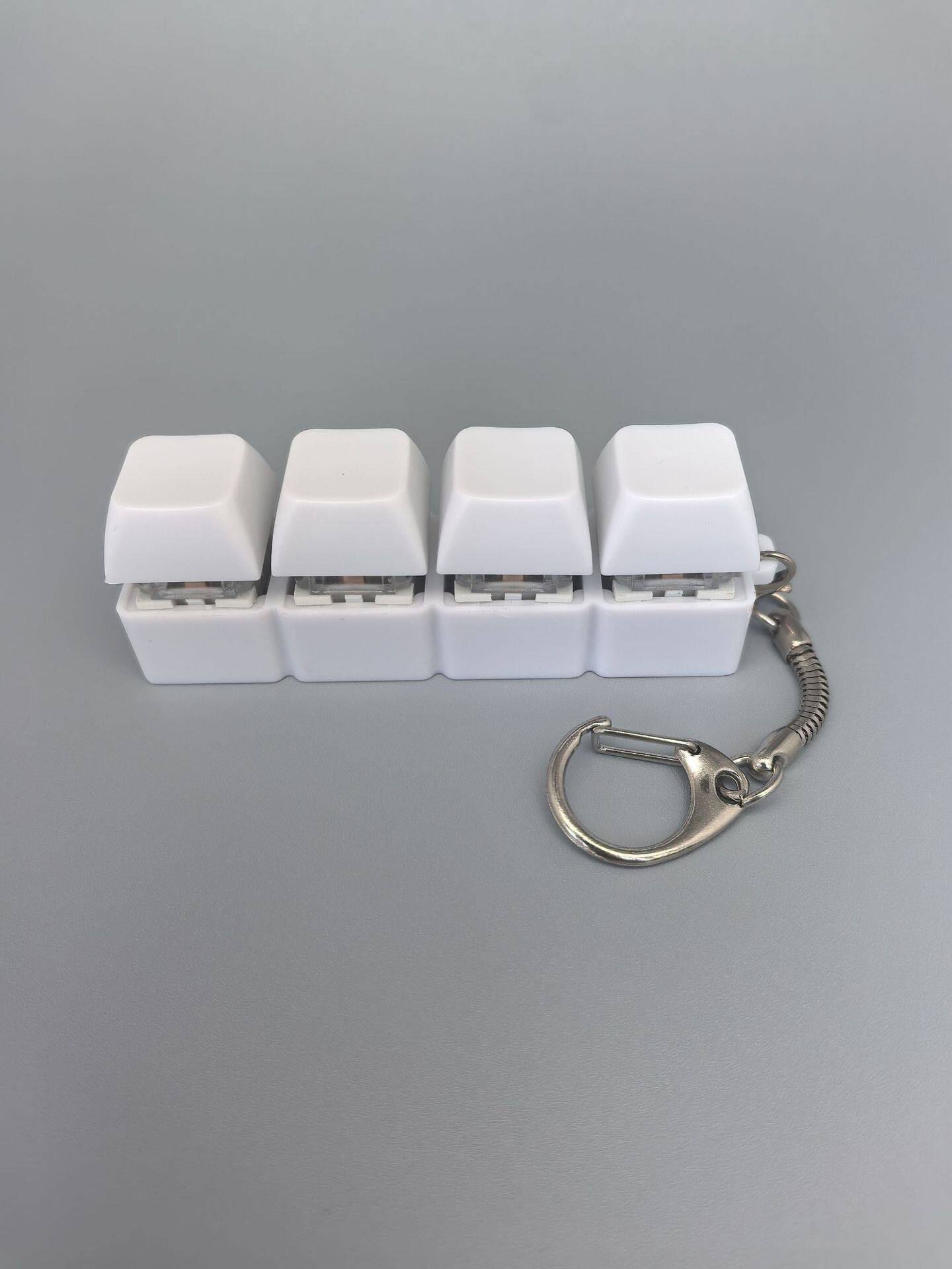 四键马卡龙按键解压玩具钥匙扣键盘办公摸鱼按键解压玩具跨境