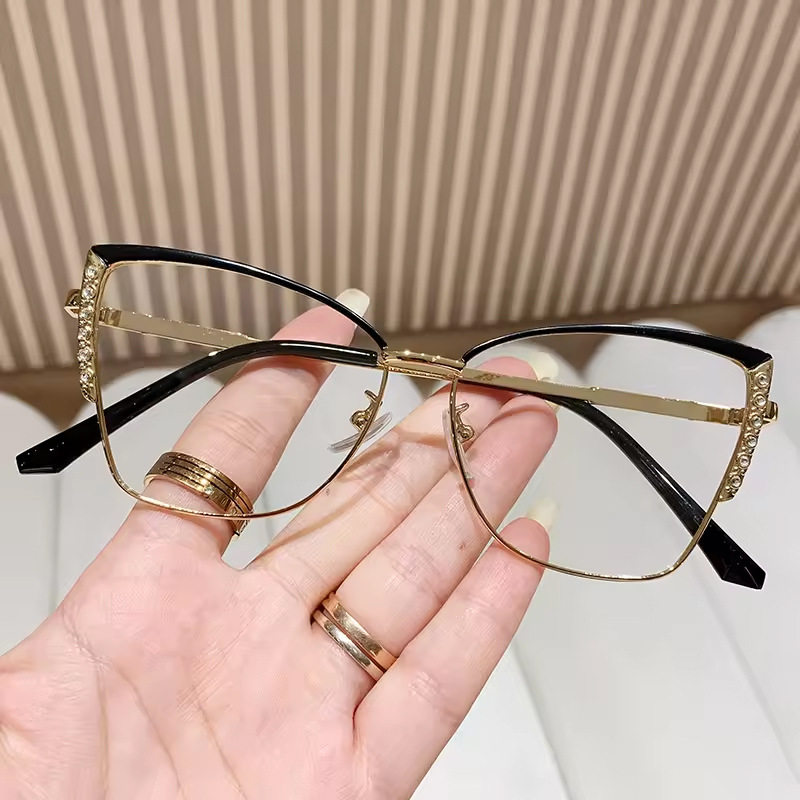 Fashionable Cat-Eye Flat Glasses, Trendy Ultra-Light Glasses Frames, Retro Color-Changing Anti-Blue Light Glasses, Metal Color-Changing Glasses, Foreign Trade