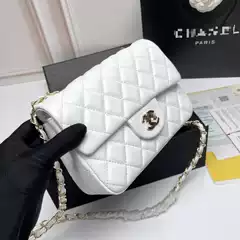 Classic Fashion Square Bag for Women, Model 1116, Made of Sheepskin with Diamond Pattern, Chain Small Square Bag, Versatile Crossbody and Shoulder Bag
