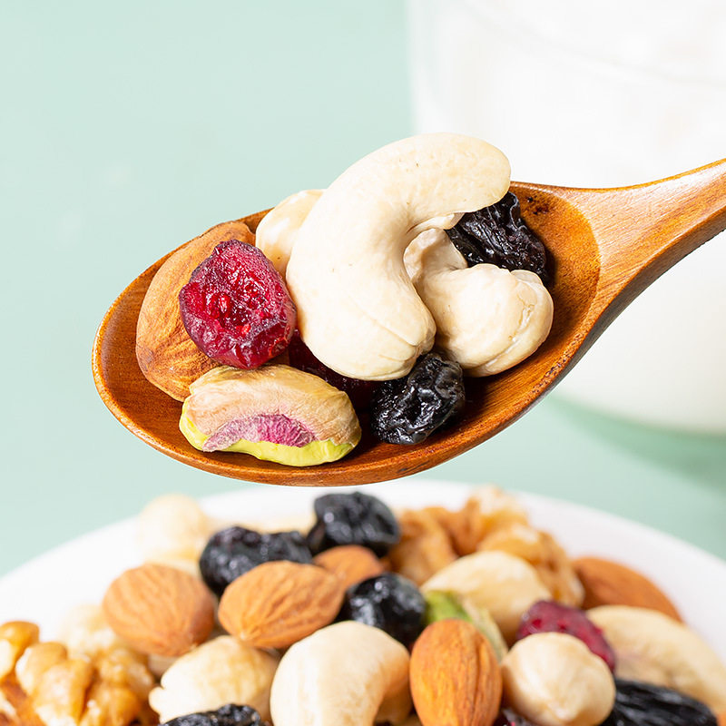 Daily pack of nuts gift box mixed whole box independent small packaging bag gift dried fruit snack combination wholesale manufacturers