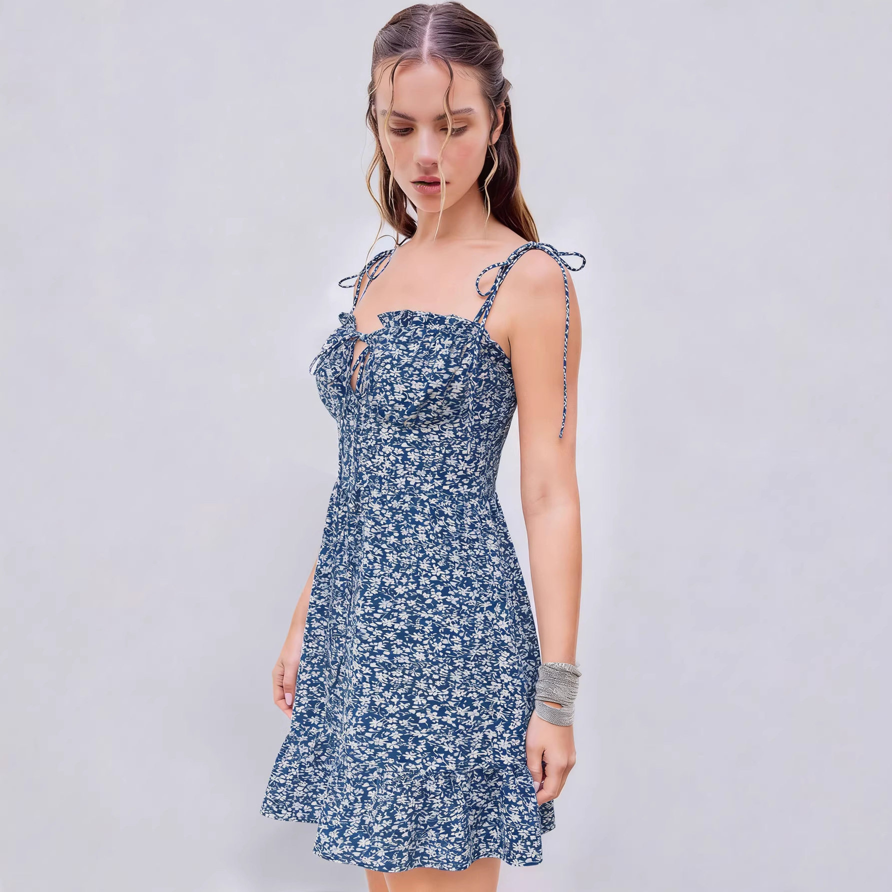 Summer Floral Print Backless Slip Dress Sexy Style European and American Fashion Perfect for Parties and Casual Outings