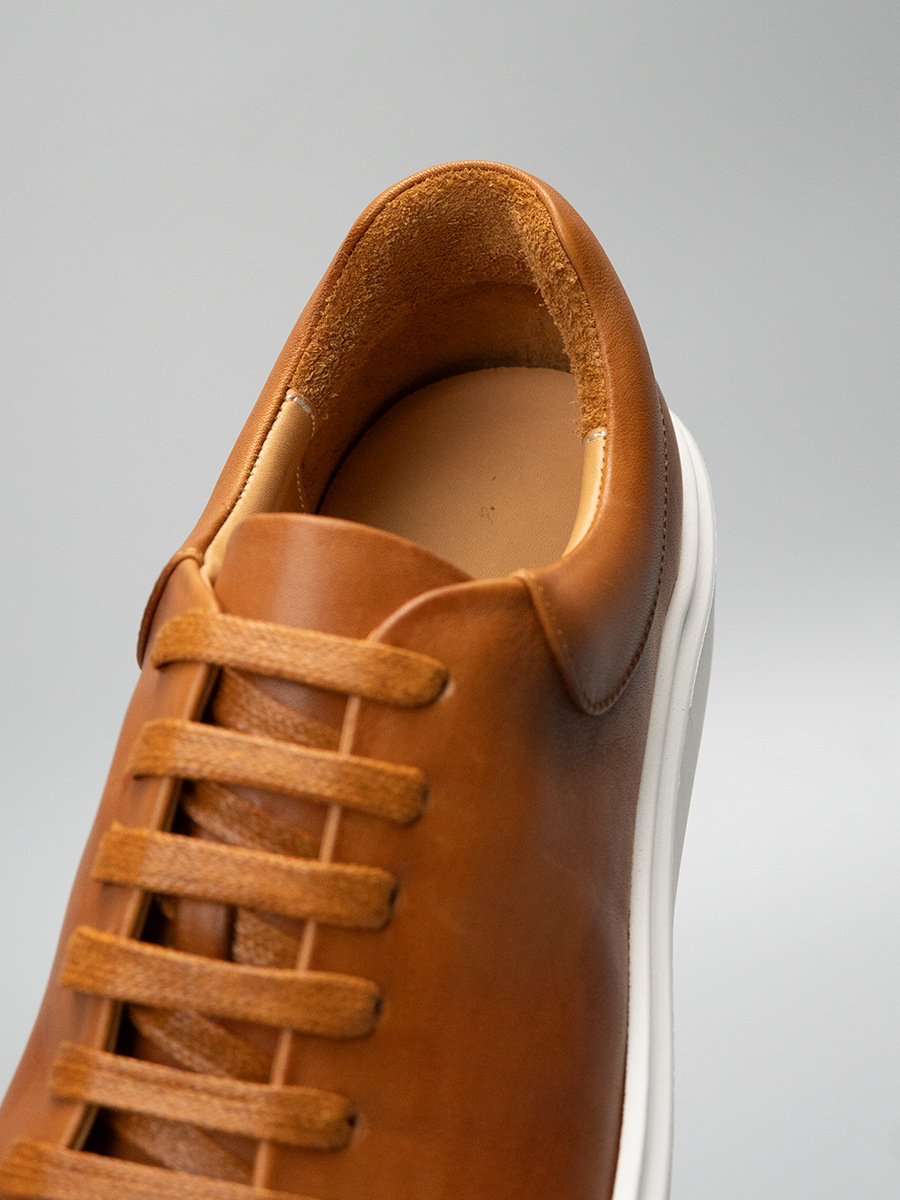 Giày sneaker da retro đánh bóng kiểu mới — Màu đen
