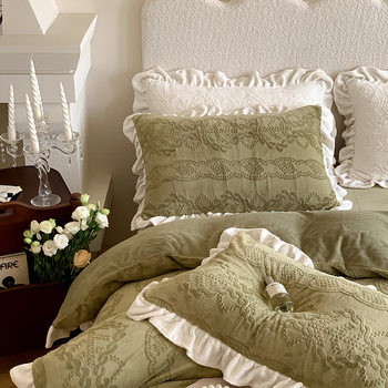 French Milk Velvet! Winter Thickeneded Bed Four-Piece Set, Warm Stereo Cable Coral Velvet Bed Sheetss, Quilt Cover and Fitted Bed Sheets