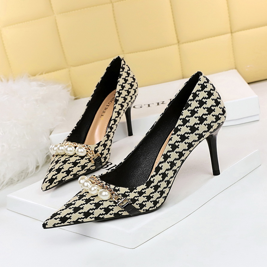 Chỉ Size 40 Sale Sốc: Giày Cao Gót Nữ Huryan Mũi Nhọn Gót Nhọn Phong Cách Âu Mỹ Kẻ Caro Giày Dép Nữ Chất Liệu G02 Sản Phẩm Mới, (Miễn Phí Vận Chuyển Toàn Quốc).