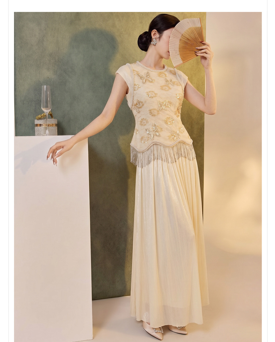 Bộ áo gile thêu đính cườm phối chân váy dài dáng thanh lịch — Chân váy lấp lánh (giao hàng trong 7 ngày), Chân váy lấp lánh (giao hàng trong ngày), Áo gile tua rua (giao hàng trong 7 ngày), Áo gile tua rua (giao hàng trong ngày)