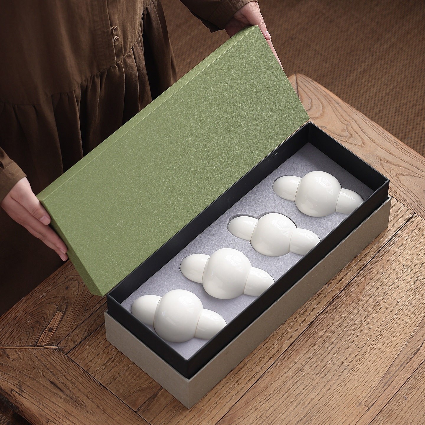 Gourd Wine Set Ceramic Jade Wine Bottle Liquor Cup Decanter Gift Box Set Flask Shot Glass Spirit Glass