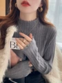 Lace collar gray