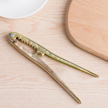 Hazelnut pine nut clip shell opener hazelnut clip artifact pliers nut clip fruit opener walnut Open Clip
