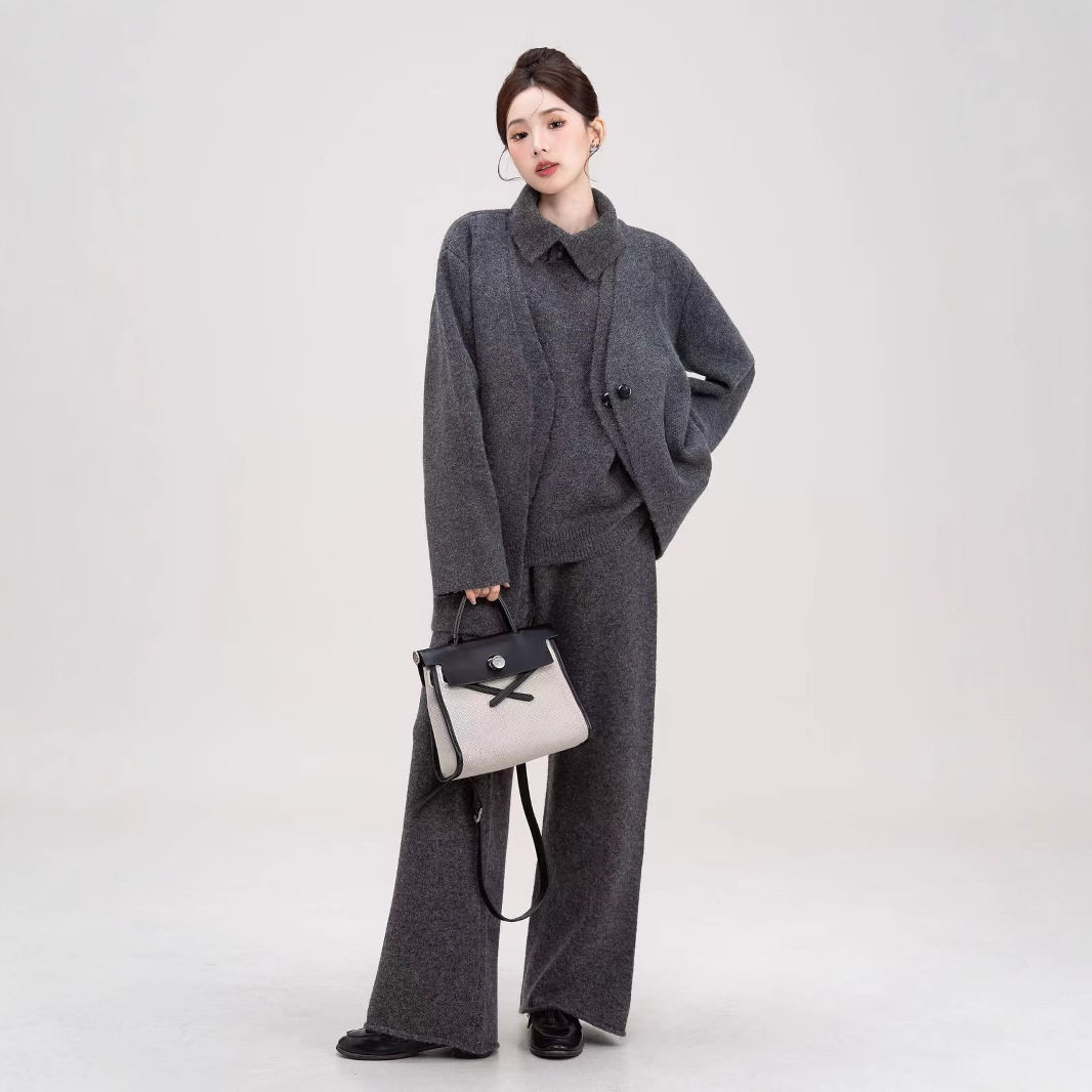 2024秋冬新款高级感慵懒宽松针织三件套宽松毛衣开衫裤子时尚套装