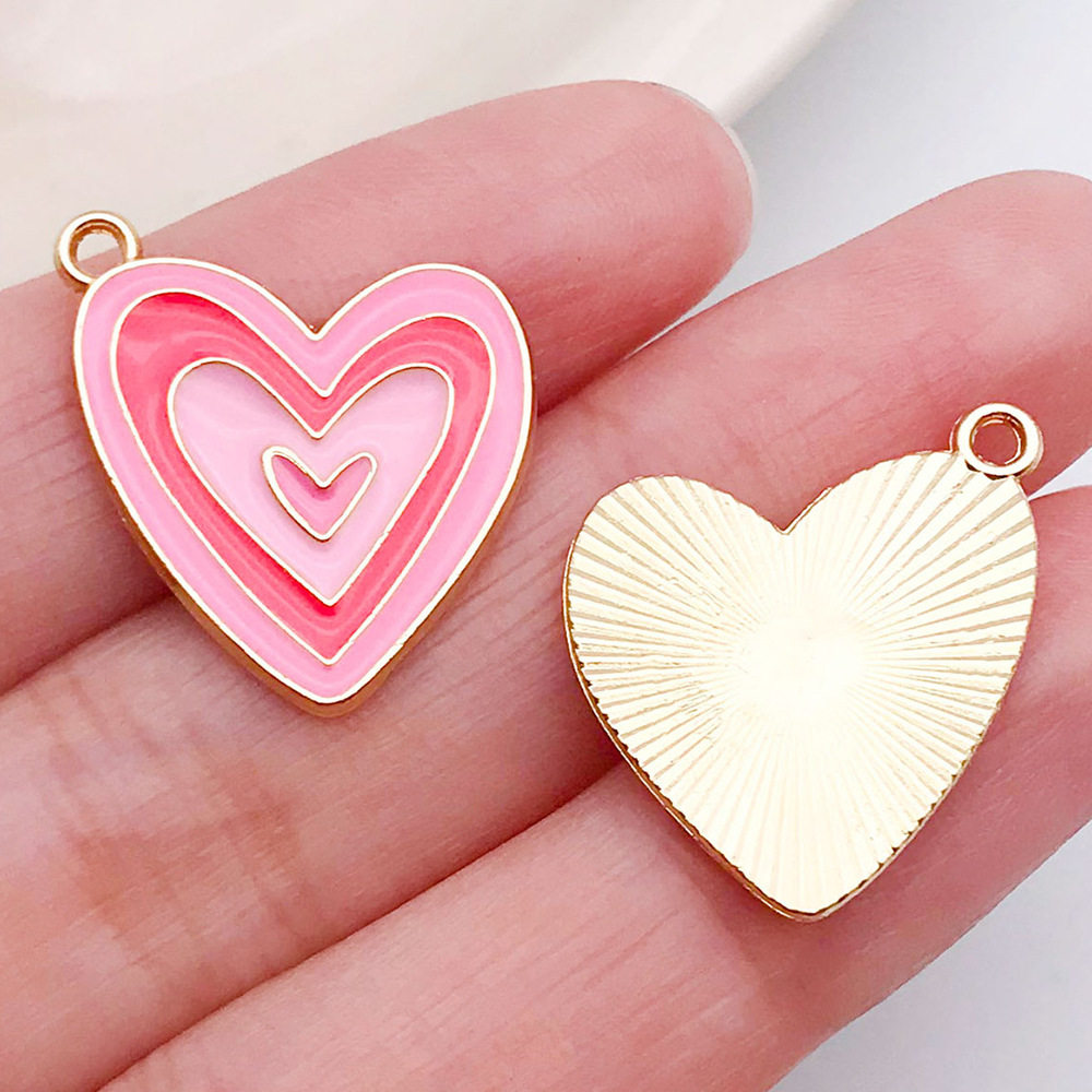 混50个红粉爱心桃心饰品配件 diy手链钥匙扣项链吊坠合金滴油挂件