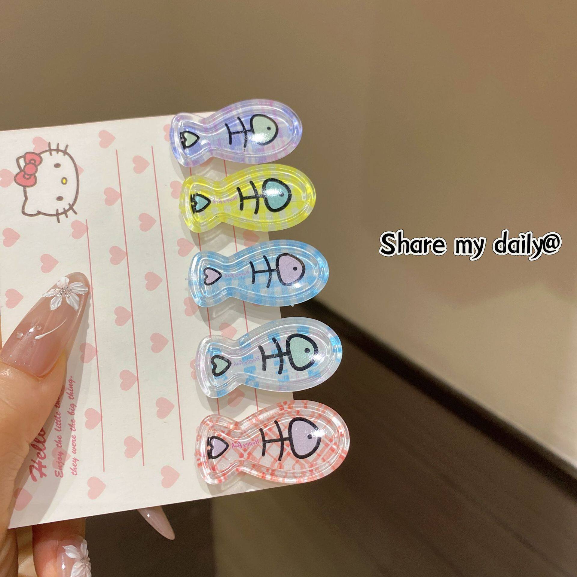 夏季新款冰透多巴胺小鱼发夹甜美高颜值少女风鸭嘴夹发卡发饰批发