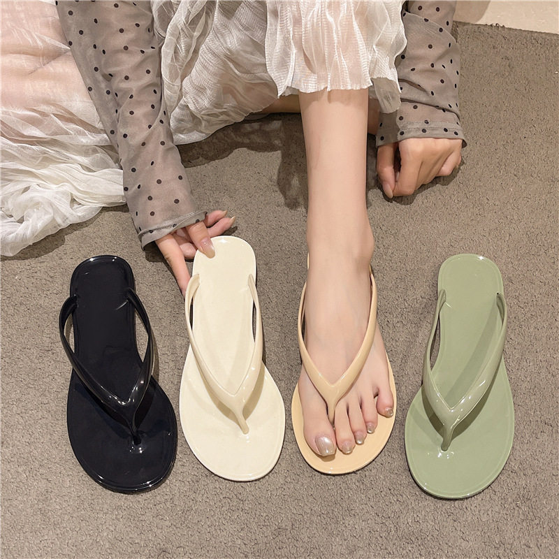 2026 Spring/Summer Crystal Fashion Versatile French Thick-Soled Flip-Flops for Outdoor Wear Jelly Toe-Post Flat Slippers