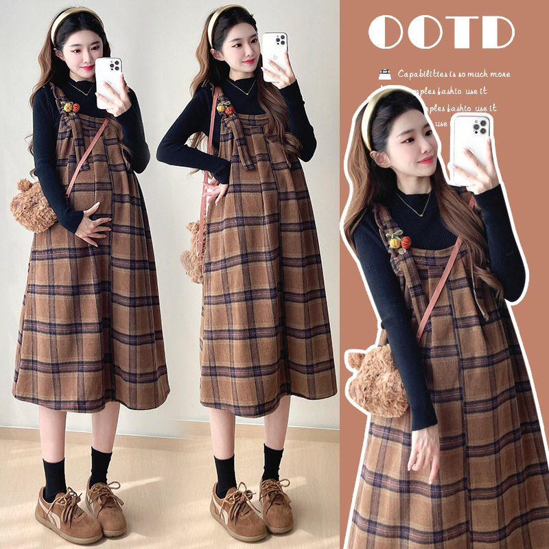 Maternity 2024 Autumn and Winter New Sweet All-match Plaid Woolen Vest Base Knitted dress Two-piece Set