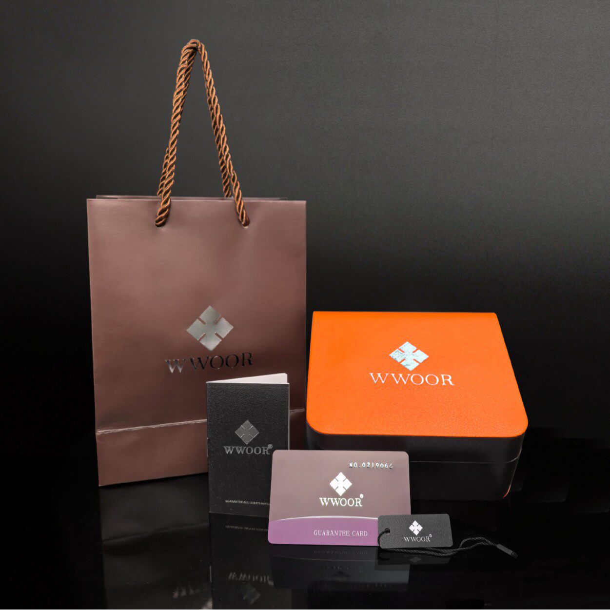 The box not only sells wdoor/holding love watch packaging box needs to be photographed with the watch-not only sells