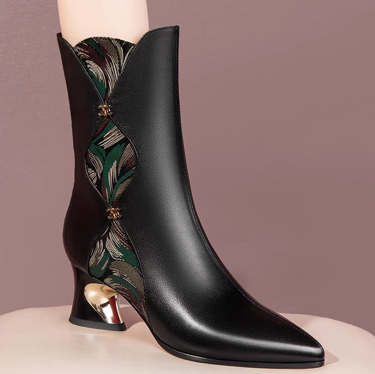 Boot nữ mũi nhọn gót thô cổ vừa lót lông giữ ấm khóa kéo bên — Màu đen