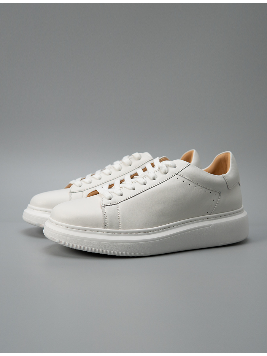 Giày sneaker nam tối giản da bò đế dày, giày trắng đa năng phong cách công sở — Màu trắng