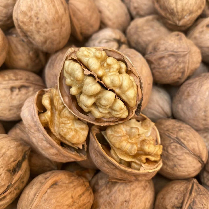 Roasted Milky Pepper Salt Five-Spice Walnuts Xinjiang Aksu 185 Paper-Skinned Walnuts 2024 New Arrival Hand-Peeled Creamy Flavor