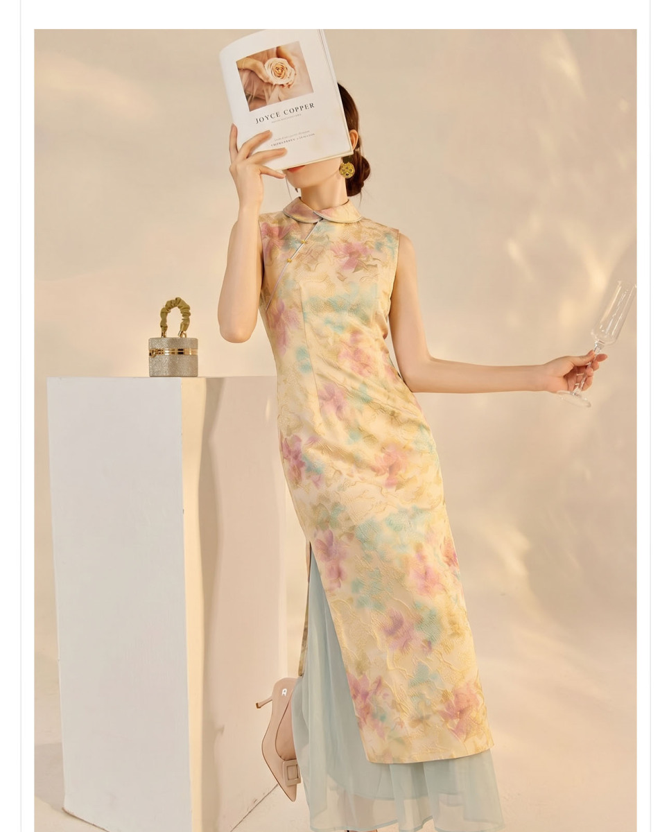 Đầm dài cổ bẻ không tay họa tiết hoa phối lưới xẻ tà — màu vàng