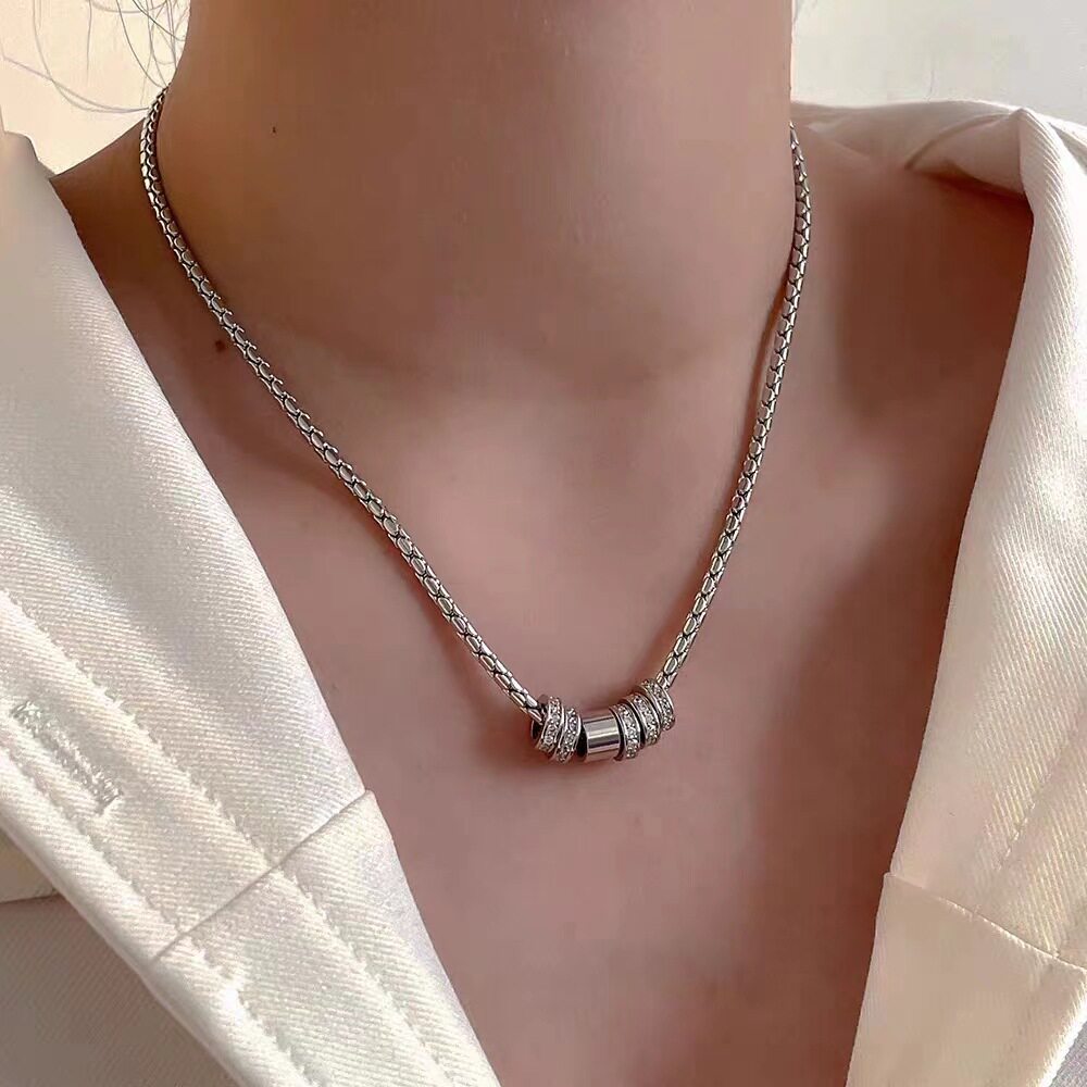 Medium cold style titanium steel diamond ring pendant necklace Women's Light luxury niche design sense all-match clavicle chain men's fashion