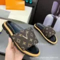 Gold buckle brown (black bottom)