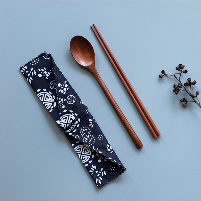 Japanese-Style Chopsticks with Cotton and Linen Bag, Public Chopsticks and Spoon Set, Wooden Spoon Combination, Portable Tableware Wholesale Storage