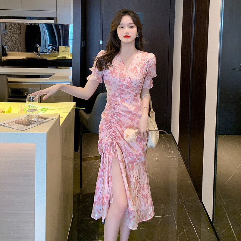 (Mới) Mã A9896 Giá 630K: Váy Đầm Liền Thân Nữ Guryt Hàng Mùa Hè Họa Tiết Hoa Cổ Chữ V Thời Trang Nữ Chất Liệu Vải Voan G02 Sản Phẩm Mới, (Miễn Phí Vận Chuyển Toàn Quốc).