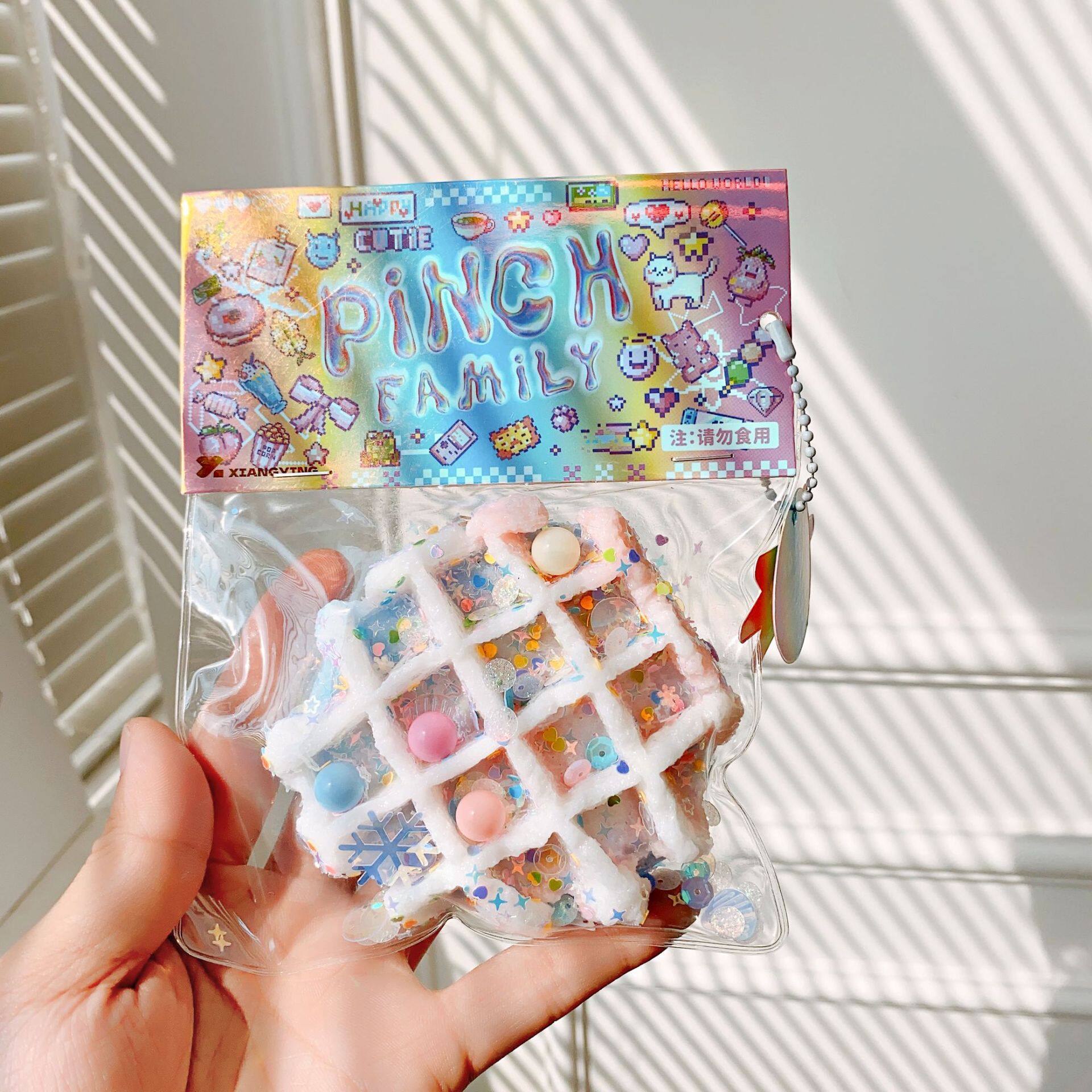 ワッフル ブルー ピンク ホワイト