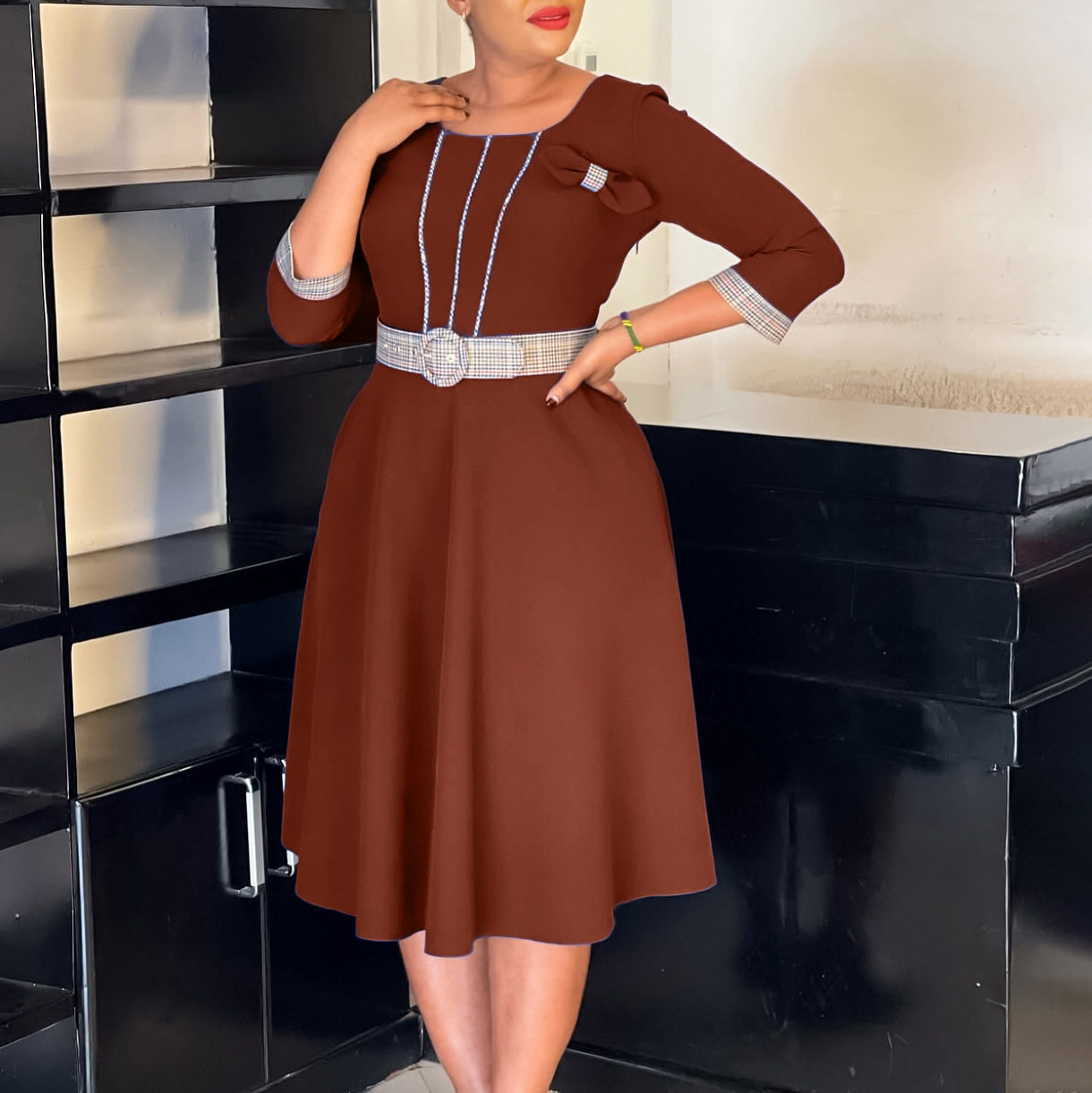 Elegant Womens African Dress Round Neck Color Block Design Fashionable Style Perfect for Parties and Events
