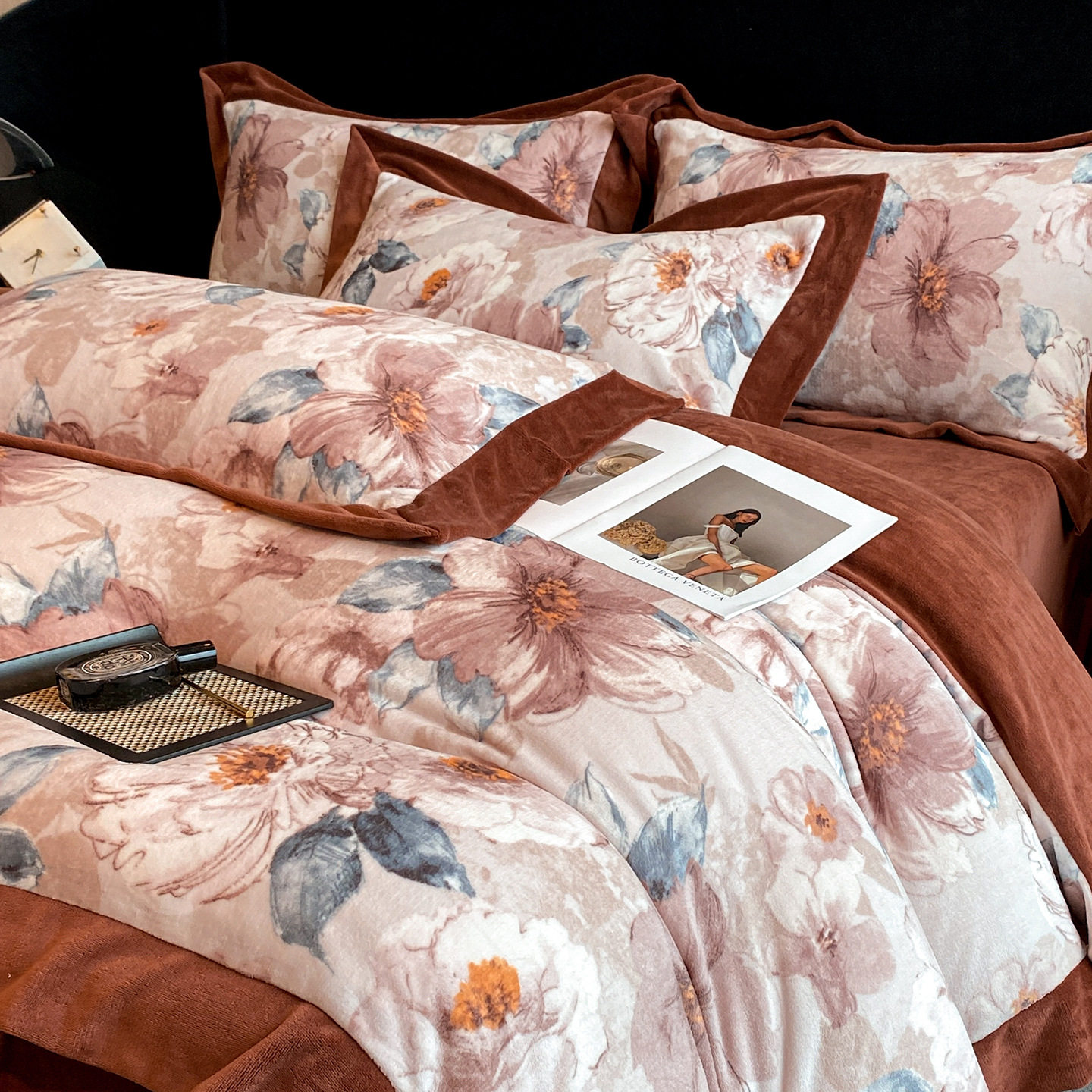 Winter Thickened Milk Velvet Four-Piece Set Double-Sided Coral Velvet Bed Sheetss Set Light Luxury Plus Velvet Bedding Wholesale