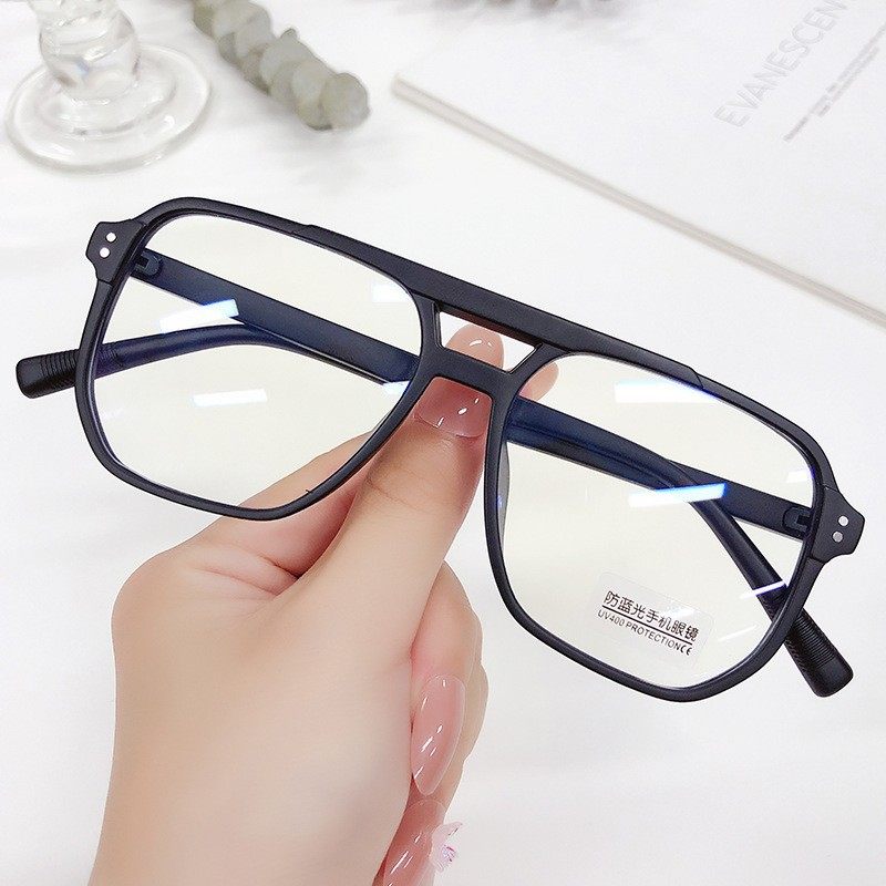 Black-Framed Glasses for Men Can Be Fitted with Prescription Lenses, Phone Screen Protectors, Eyeglass Frames, Large Frames for Women with Round Faces to Make Them Look Slimmer