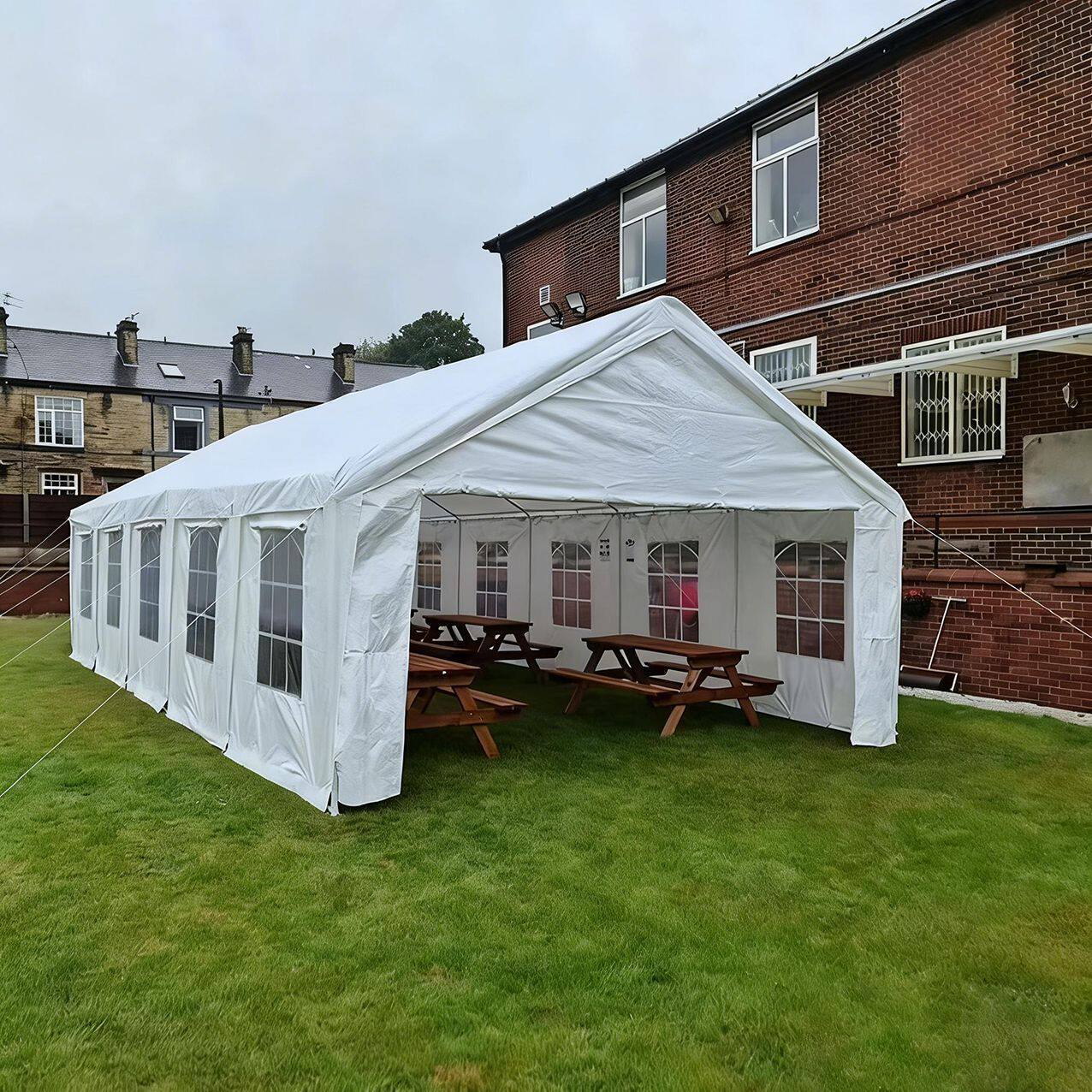 ก้างปลา เต็นท์งานแต่งงานกลางแจ้ง ชายหาดริมทะเล เหตุการณ์ เต็...