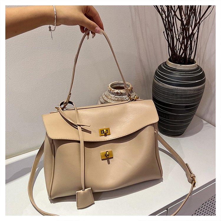 O1CN01g7QXAA2DKjZQCVevp !!2217723298591 0 cib