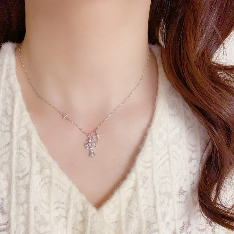Korean Style Exquisite Elegant Fashion Zircon Double Cross Pendant Necklace Distinctive Light Luxury All-match High-end Clavicle Chain