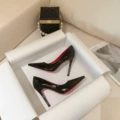 All-inclusive red interior, red sole, black 8cm heel