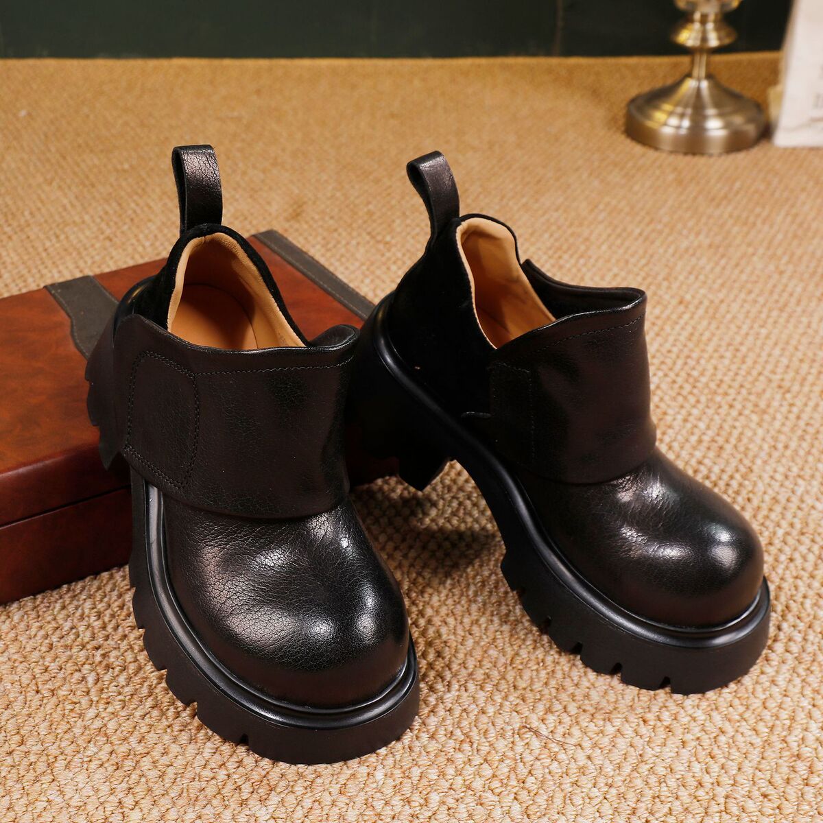 Boot Martin nữ da bò sáp cổ ngắn phong cách cổ điển — màu đen, nâu