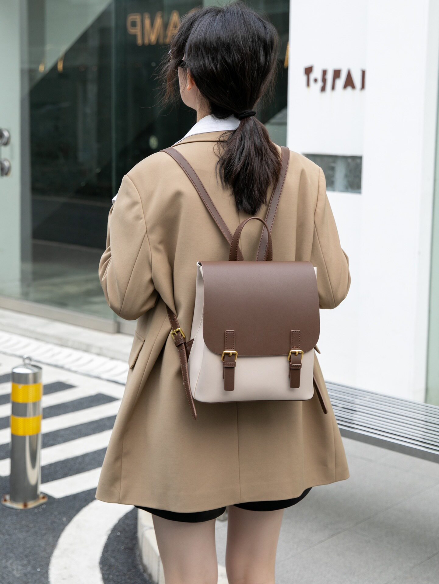 Trắng be phối cà phê