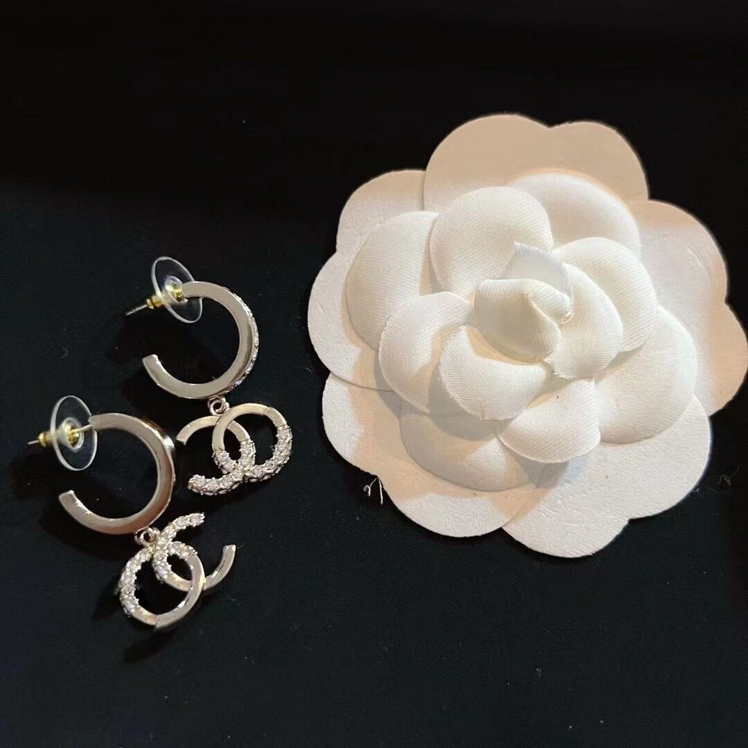 ゴールドメッキのイヤリング