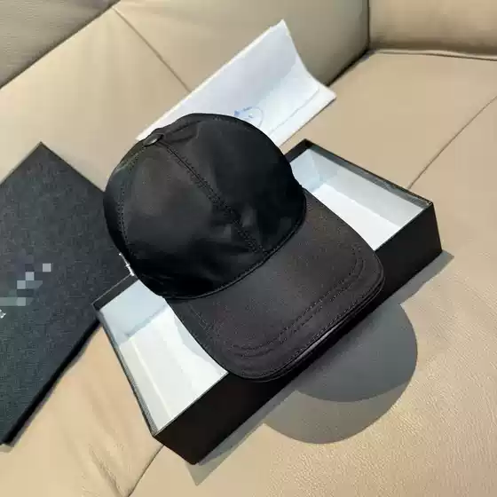 high quality Inverted Triangle Baseball Cap Fashionable All-match Sunshade Unisex Baseball Cap British Style Cap