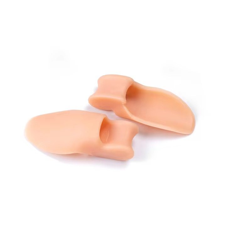 Single hole toe splitter hallux valgus orthosis big foot bone deformity overlapping toe soft silicone separator for day and night use