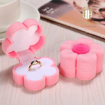 Flower pendant plum ring box Foreign trade wholesale sunflower flocking wedding proposal necklace gift box