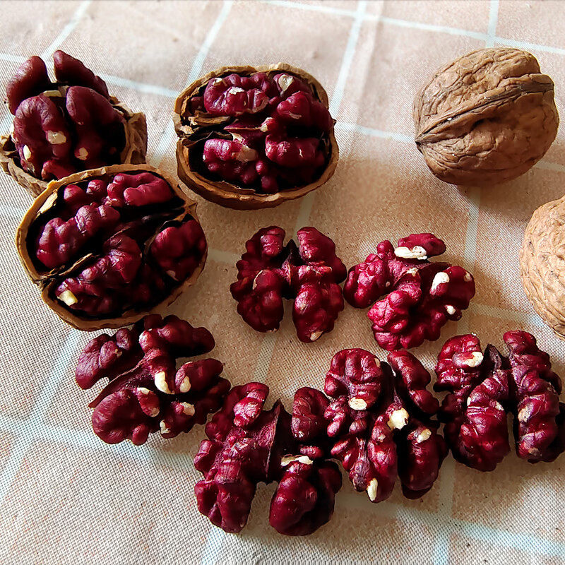 Xinjiang Specialty Red-Skinned Blood Walnuts Peeled Paper-Skinned Nuts for Pregnant Women Original Raw Walnuts Special Grade