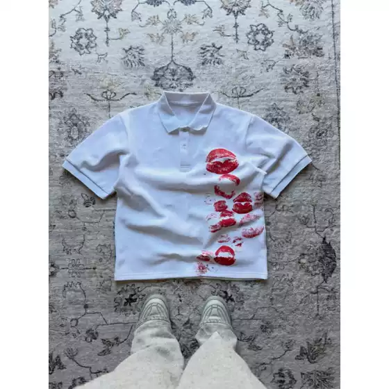 2025 Summer New Short-Sleeved Polo Shirt, Fashionable and Trendy, Personalized Button-Down Lapel, Lip Print, Unisex Top