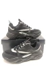 B22 black gray
