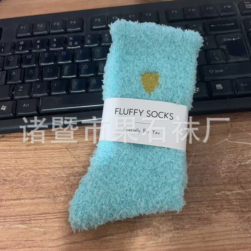 包邮加厚加大珊瑚绒袜子刺绣爱心袜子不掉毛半边绒女士跨境中筒袜