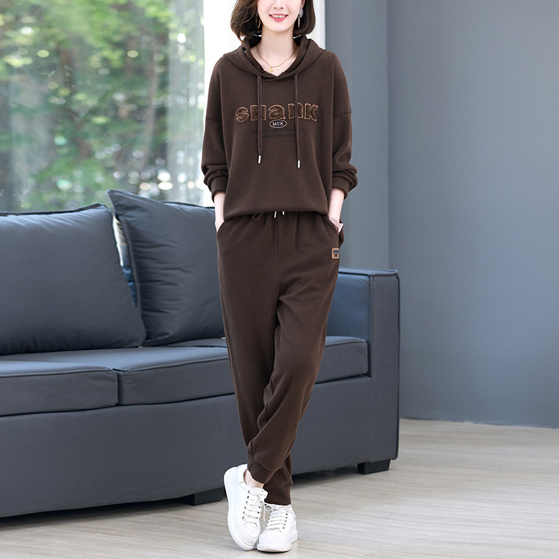 (Mới) Mã G1898 Giá 1920K: Đồ Bộ Nữ Hadio Cả Bộ 2 Món Hàng Mùa Xuân Thu Đông Trung Niên Trông Trẻ Hơn Tuổi Thời Trang Nữ Chất Liệu G05 Sản Phẩm Mới, (Miễn Phí Vận Chuyển Toàn Quốc).