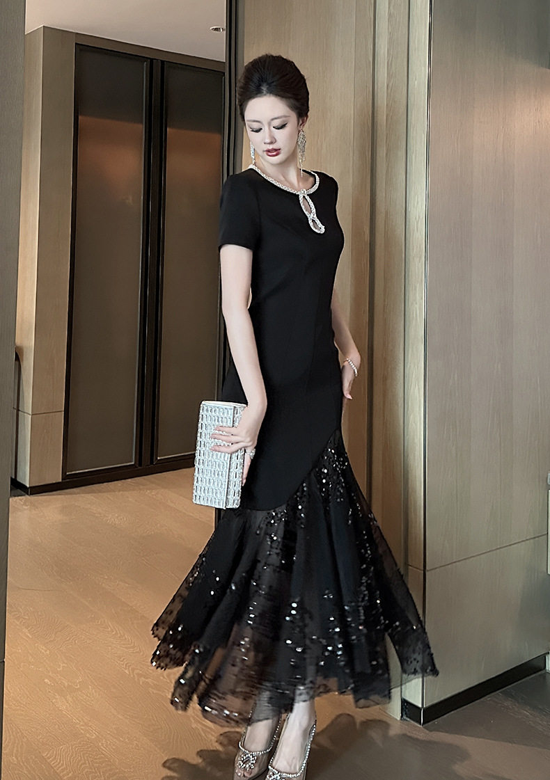 Đầm dạ hội nữ cổ tròn tay ngắn, đính đá lấp lánh, eo cao, chân váy bất đối xứng — [Màu đen] chi tiết 8