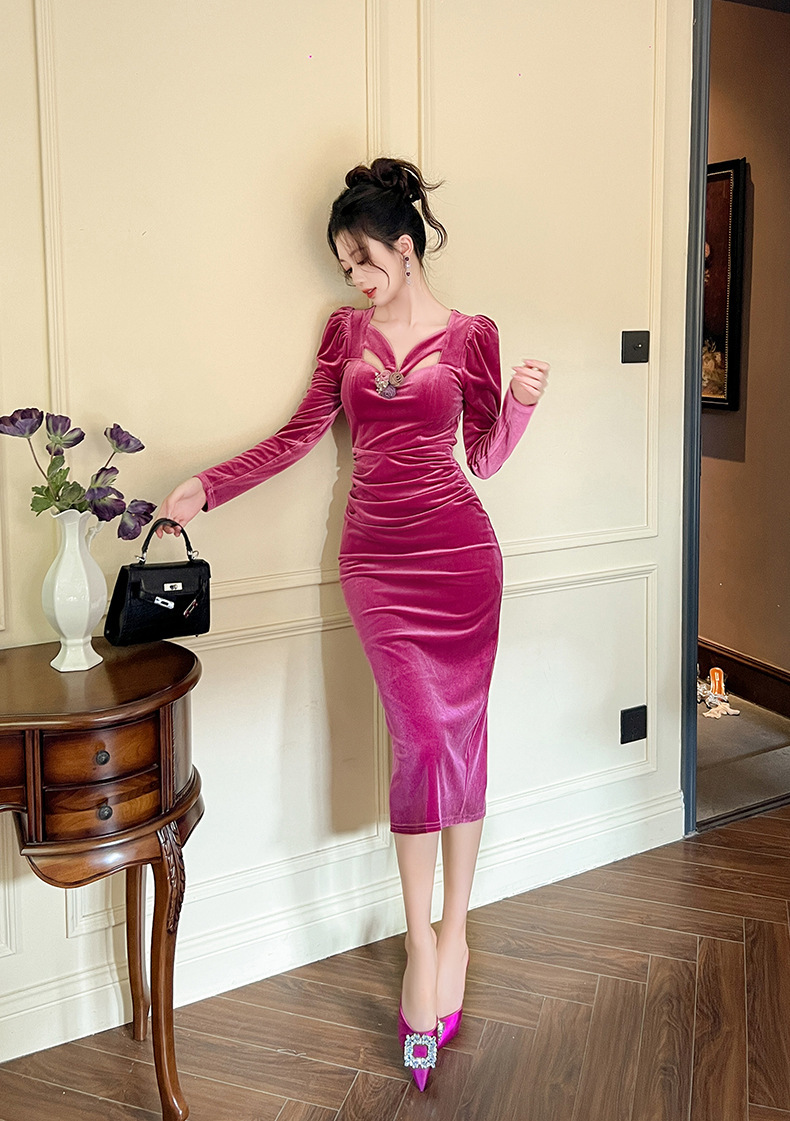 Đầm nhung ôm body cổ vuông khoét lỗ dáng dài nữ — Hoa violet