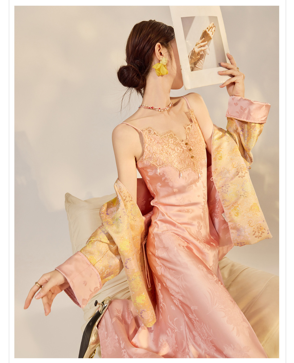Bộ đôi áo khoác dệt jacquard hai mặt cài khuy kèm váy hai dây ren satin dài — Áo khoác dệt jacquard (giao hàng trong 7 ngày), Váy hai dây (giao hàng trong 7 ngày)