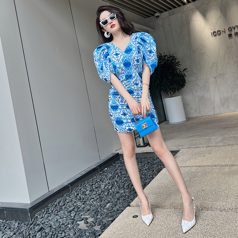 (Mới) Mã G3850 Giá 950K: Váy Đầm Liền Thân Nữ Chtdng Tay Phồng Hàng Mùa Hè Họa Tiết Hoa Thời Trang Nữ Chất Liệu G03 Sản Phẩm Mới, (Miễn Phí Vận Chuyển Toàn Quốc).