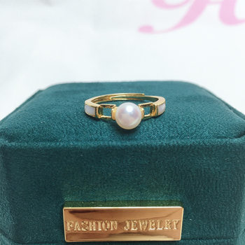 18K Gold-Plated Mini Ring Jewelry with Exquisite Shell Craftsmanship and Natural Freshwater Pearls, White Pearls